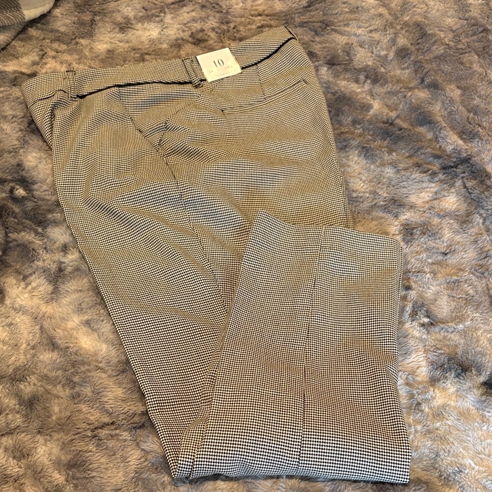 White House Black Market Classic Houndstooth Pants